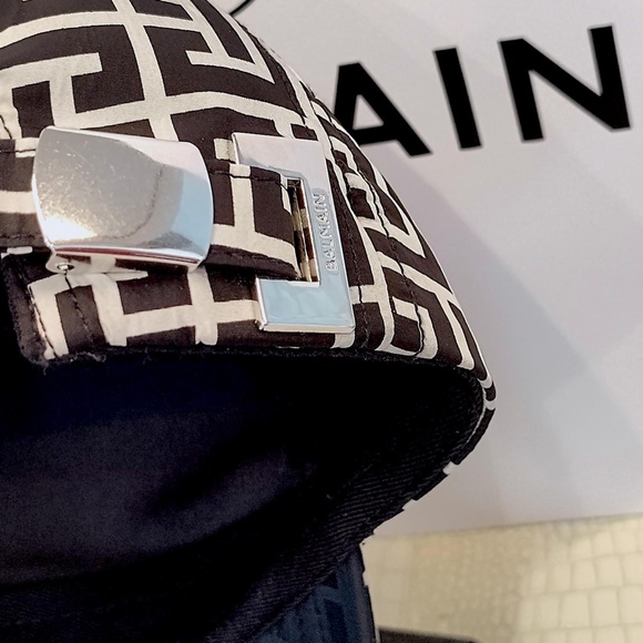 Brand New "Very Rare Black/Light Gray (Not White) BALMAIN Monogram Cap Size TU - Picture 7 of 14